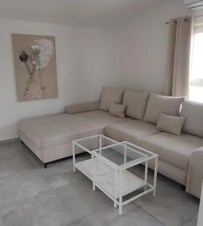 Bloom Deluxe Apartman Vir