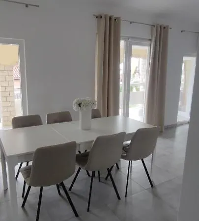 Bloom Deluxe Apartman