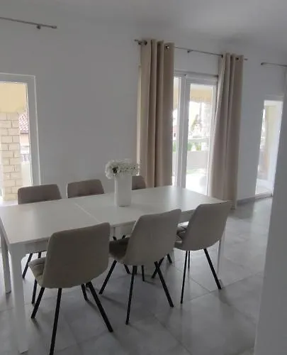 Bloom Deluxe Apartment